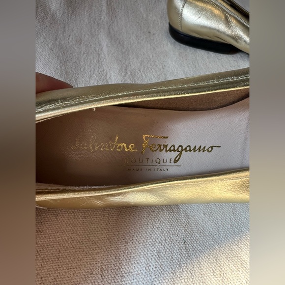 Salvatore Ferragamo 1990s Gold Loafers - Picture 5 of 8